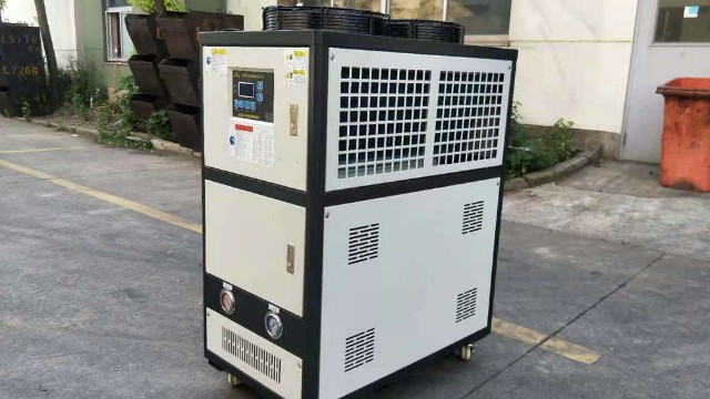 德玛克箱型工业风冷式冷水机介绍