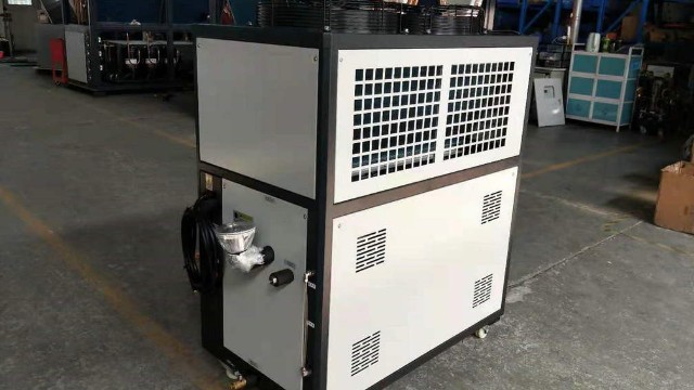 厂家产品保护装置及其在工业风冷式冷水机组中的作用