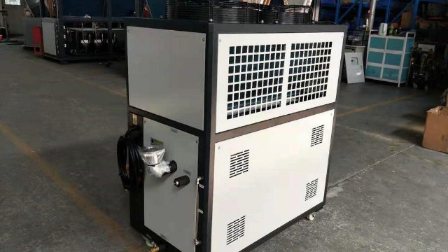激光焊接机选择武汉风冷式冷水机厂家