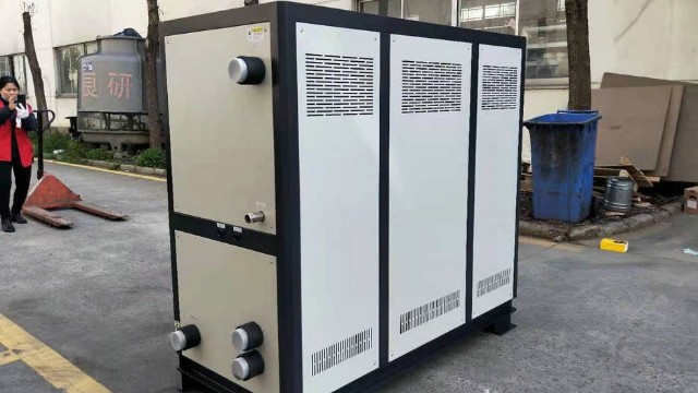 苏州冷水机系统压缩机更换程序